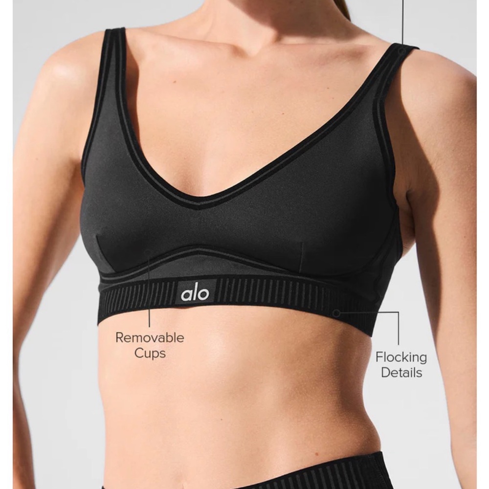 ALO Yoga Line Up Sport Bra with Removable Cups